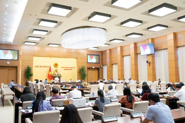 xóa bỏ hoàn toàn chế độ thuế khoán đối với hộ kinh doanh từ 1/1/2026 Theo Nghị quyết 198/2025/QH15