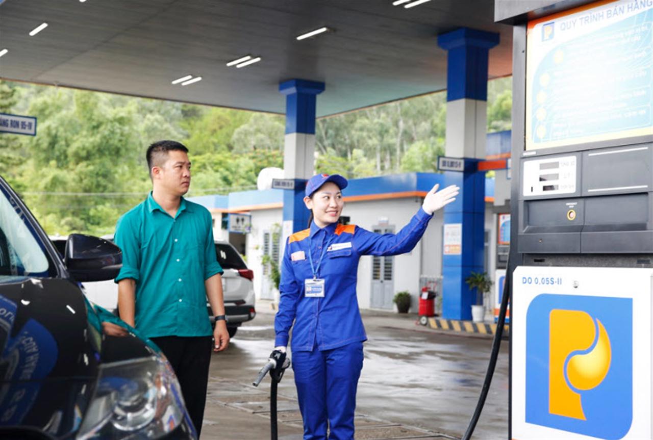 Điều kiện pháp lý để được cấp giấy phép kinh doanh xăng dầu.